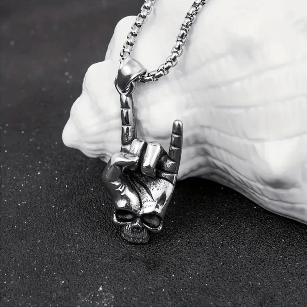 Skull hand‎ sign pendant silver plated necklace faux fashion jewelry